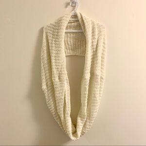 Large chunky infinity knitted scarf